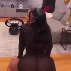 Ari Fletcher vs Chinese Kitty