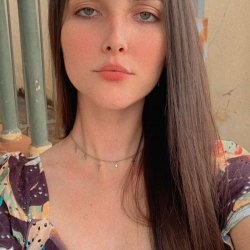 NAMORADA NOVINHA GOSTOSA VAZADA PELO CORNO - Thais 18 anos