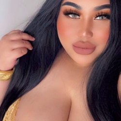 BuStY B1g bo0tY ThaI bBw !!!