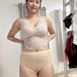 Thai girl nude big pussy