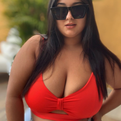 Modelo gorda Thais scarparo