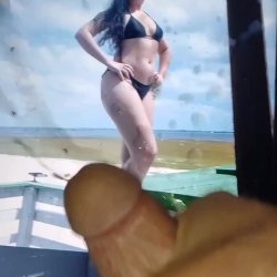 seguidor pediu pra postar o edit humilhando sua putinha thais.