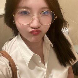 Sex phone with cute thai girl