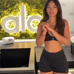 Cute Teen Shows Perfect Body on Live While in College