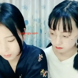 七七 is a 20y old asian nympho college student who does live streaming while having sex